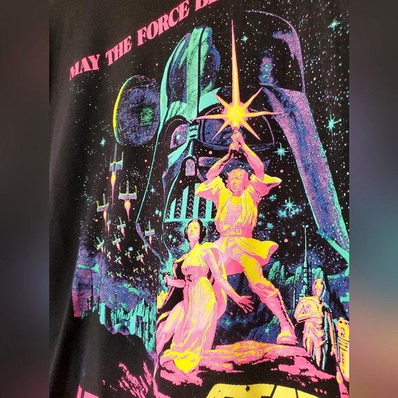 Star Wars Neon Graphic Printed Black T-Shirt (Large) - Picture 5 of 8